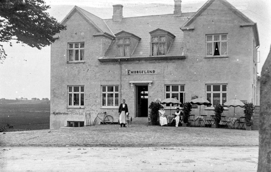 Emdruplund - traktørsted på Frederiksborgvej o 1910
